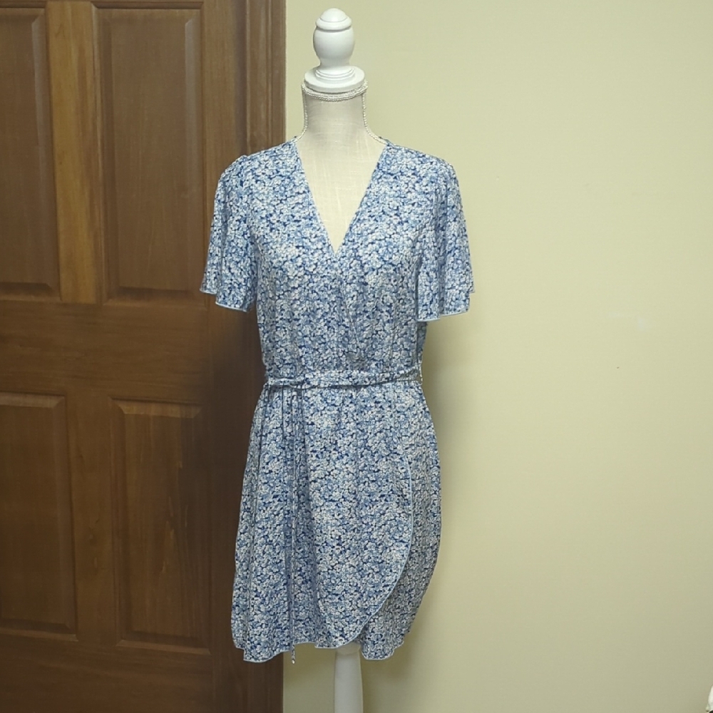 Elegant Blue Floral Midi Dress